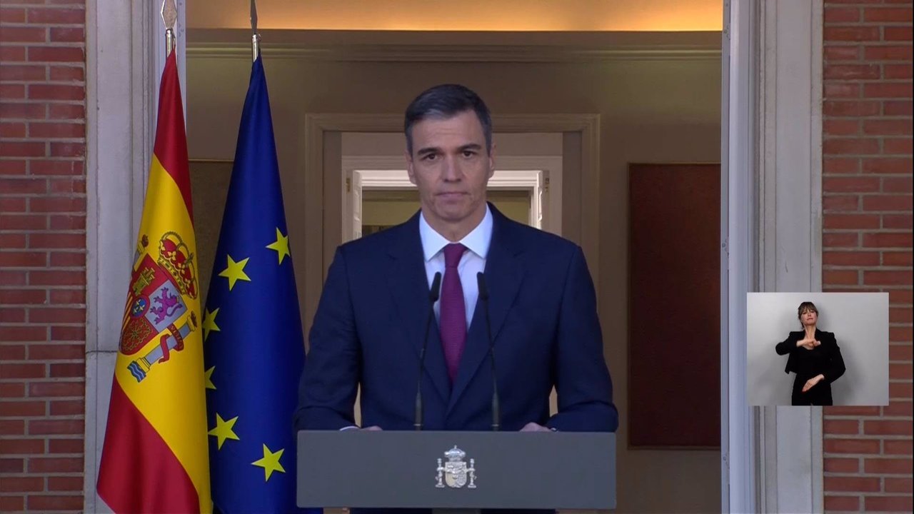 El presidente del Gobierno, Pedro Sánchez, comparece en el Complejo de la Moncloa, a 29 de abril de 2024, en Madrid.