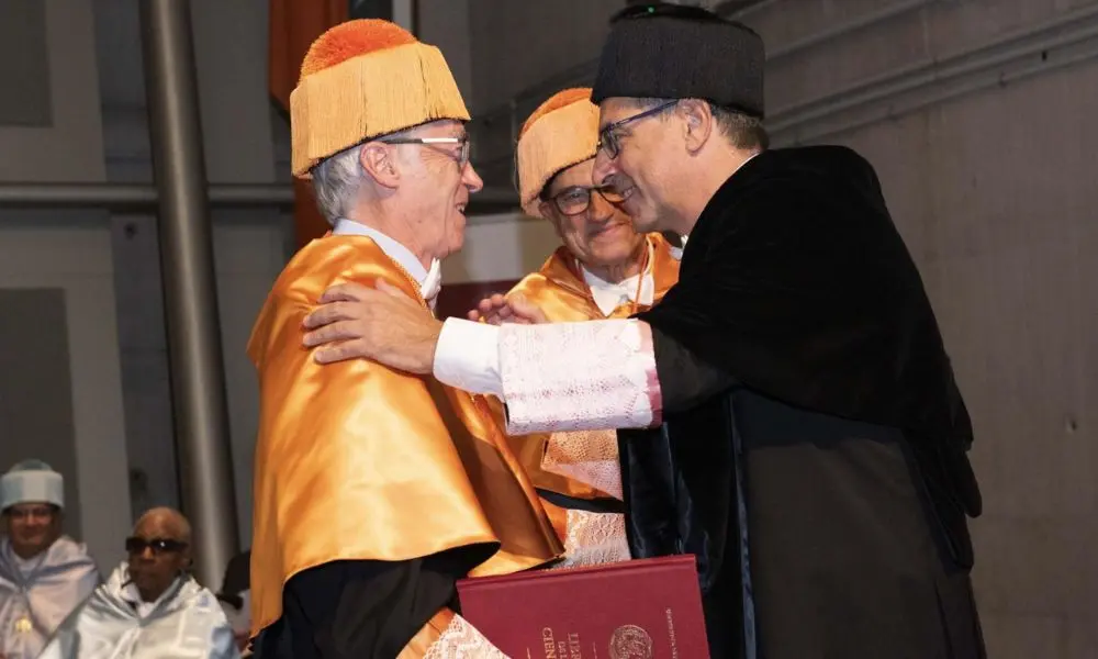 El rector felicita a De Grauwe tras su investidura