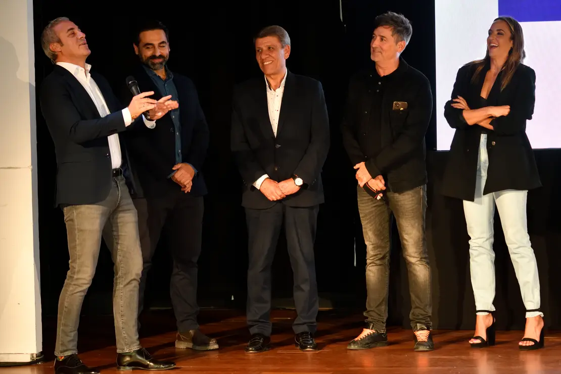 De izq. a der., Antonio Pe&ntilde;arrubia, Nacho G&oacute;mez, Alfonso de la Cruz, Antonio Hidalgo y Ana Lizate
