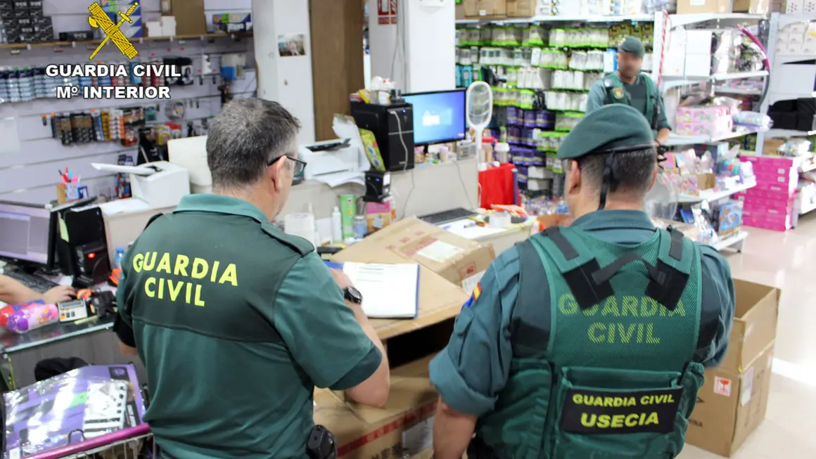 La Guardia Civil investiga a siete personas por vender productos falsificados en Murcia y el Alto Guadalent&iacute;n