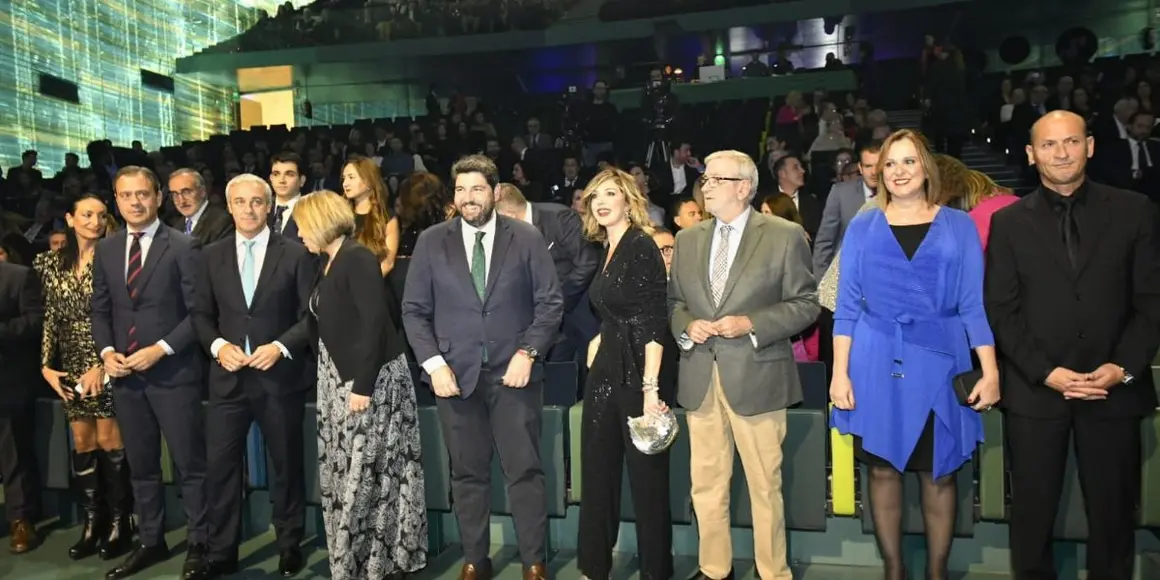 La 7 celebra una brillante gala para celebrar los 40 a&ntilde;os del Estatuto de Autonom&iacute;a