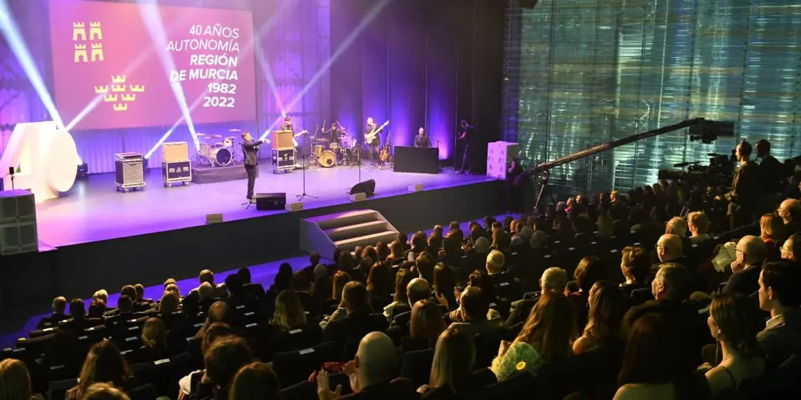 La 7 celebra una brillante gala para celebrar los 40 a&ntilde;os del Estatuto de Autonom&iacute;a