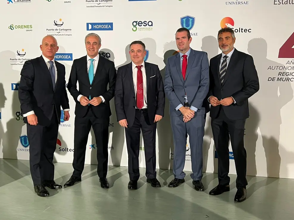La sociedad civil, empresarial y pol&iacute;tica celebran el 40 aniversario del Estatuto con La 7