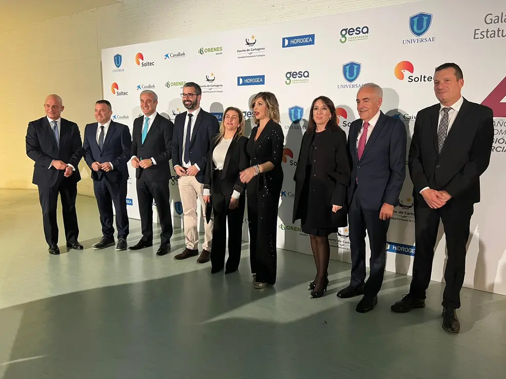 La sociedad civil, empresarial y pol&iacute;tica celebran el 40 aniversario del Estatuto con La 7