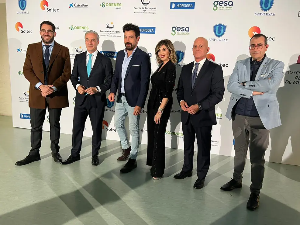 La sociedad civil, empresarial y pol&iacute;tica celebran el 40 aniversario del Estatuto con La 7