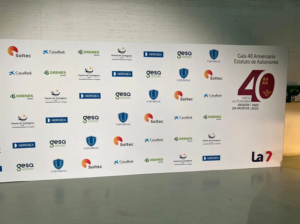 La sociedad civil, empresarial y pol&iacute;tica celebran el 40 aniversario del Estatuto con La 7