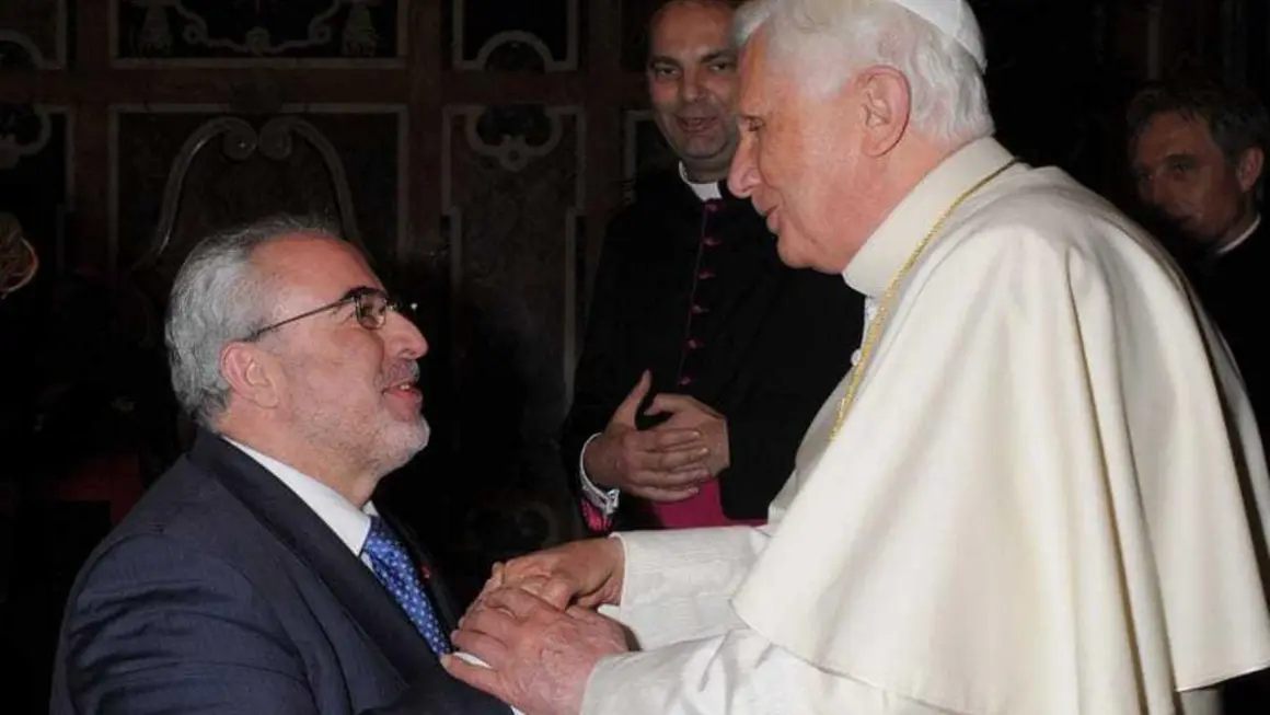 La relaci&oacute;n de amistad entre Benedicto y Jos&eacute; Luis Mendoza