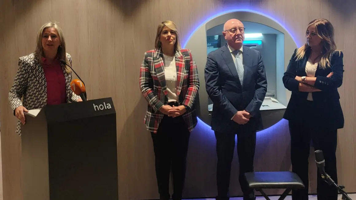 As&iacute; es la primera oficina 'Store Premier' de la Regi&oacute;n que Caixabank ha abierto en Cartagena