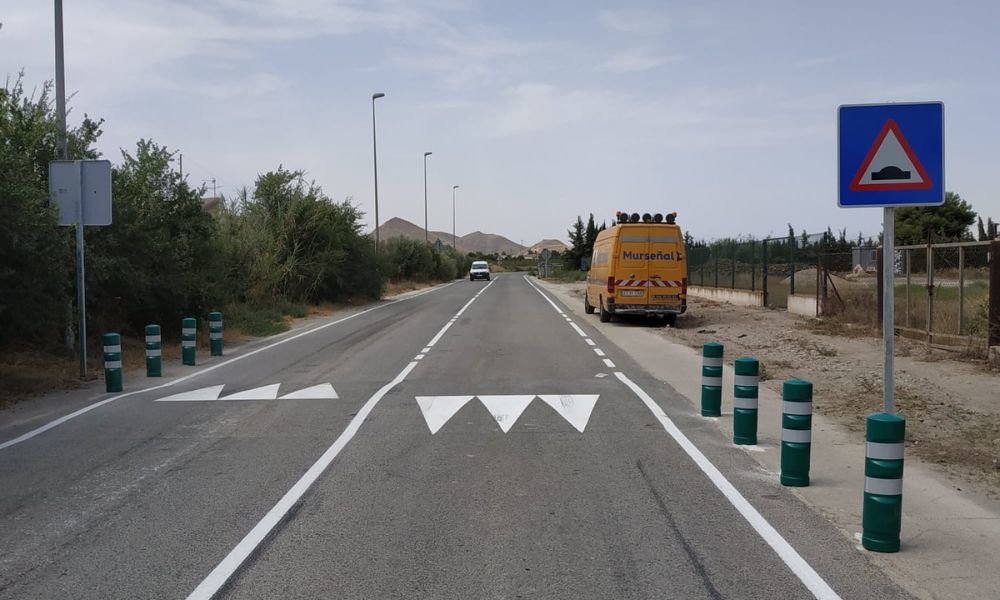 Obras de refuerzo de la seguridad vial en la carretera RM-D19, que comunica Lorca con la autovía Lorca-Águilas, a la altura de la Venta Ceferino.
(foto: CARM)