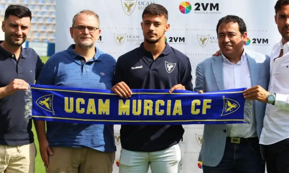 Javi P&eacute;rez, presentado como jugador del UCAM (Foto: UCAM)
