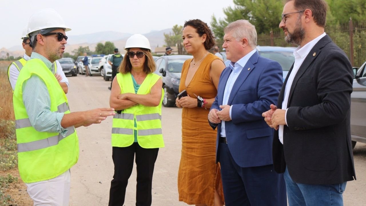 El delegado del Gobierno visita el tramo Lorca-Pulpí de las obras de construcción de la Alta Velocidad entre Murcia y Almería (Foto: Delegación del Gobierno)