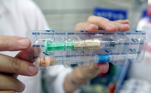 Imagen de archivo de una dosis de la vacuna contra el papiloma humano.