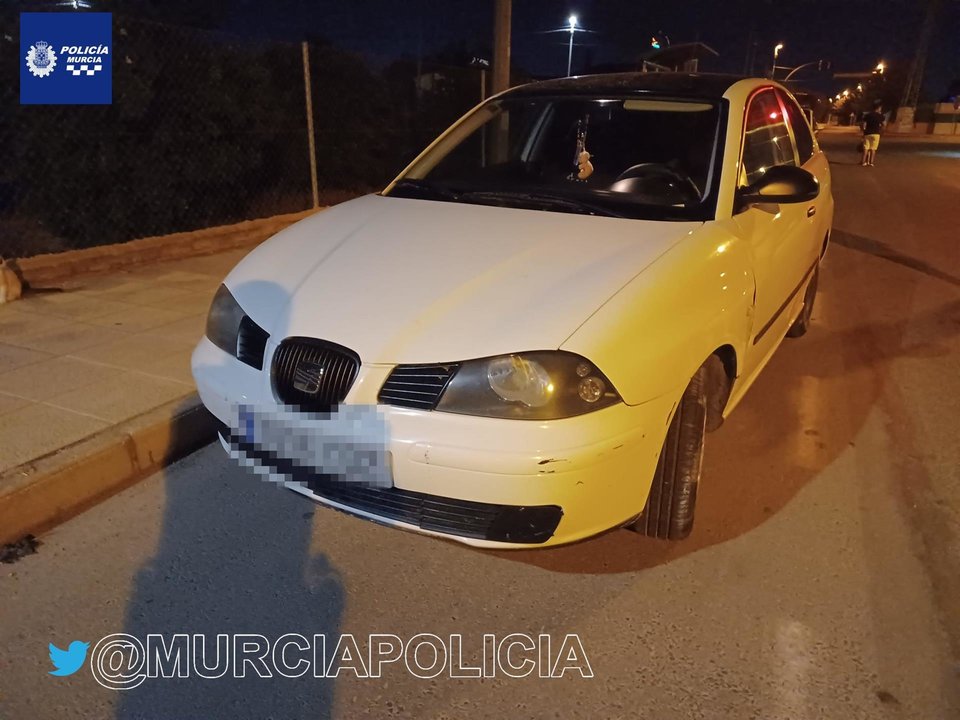 Imagen del vehículo interceptado por la Policía Local de Murcia | FOTO: POLICÍA LOCAL DE MURCIA