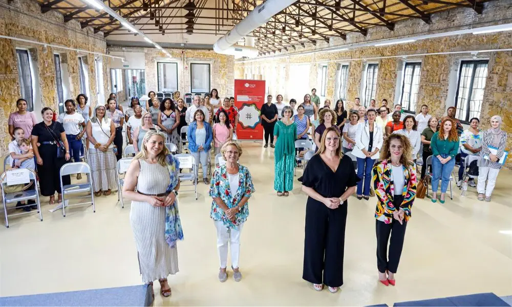 Isabel Franco asiste a la X jornada de emprendimiento femenino 'Creando oportunidades' (Foto: CARM)
