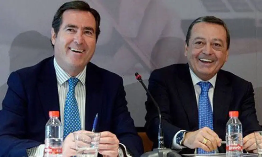 Antonio Garamendi (izq.) y Jos&eacute; Mar&iacute;a Albarrac&iacute;n