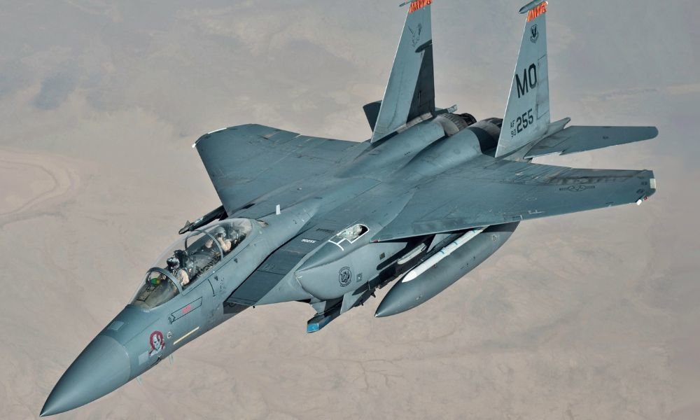 Caza americano  modelo McDonnell Douglas F-15E Strike que ha sobrevolado Murcia | FOTO: WIKIPEDIA