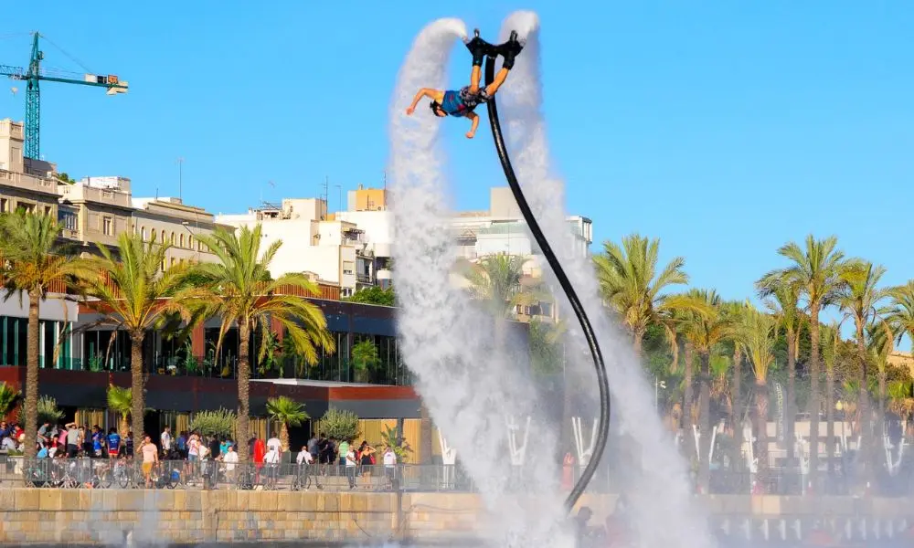 Competici&oacute;n de flysky en los Juegos del Agua