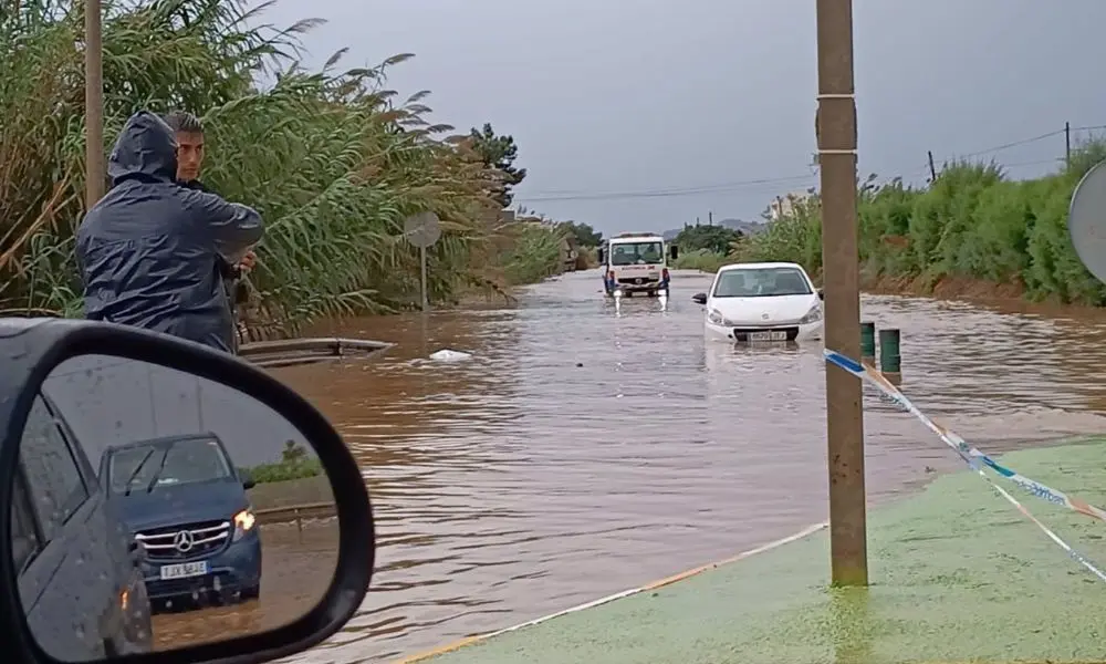 Rescate de veh&iacute;culos en el Cruce de las Ca&ntilde;as (Foto: Ayto. CT)