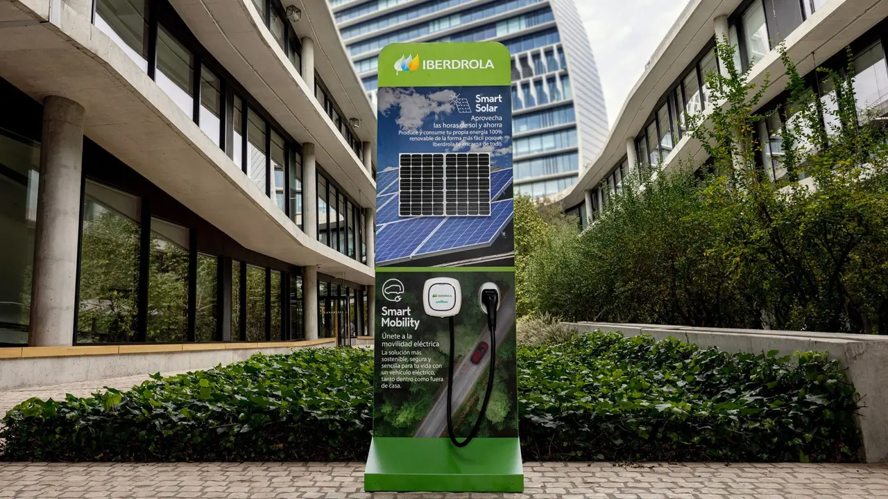 Cargador el&eacute;ctrico de Iberdrola en la Ciudad BBVA