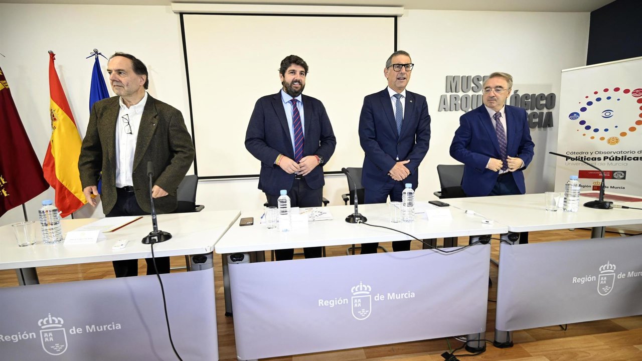 López Miras inaugura el congreso '40 años de autonomía de la Región de Murcia' (foto: CARM)