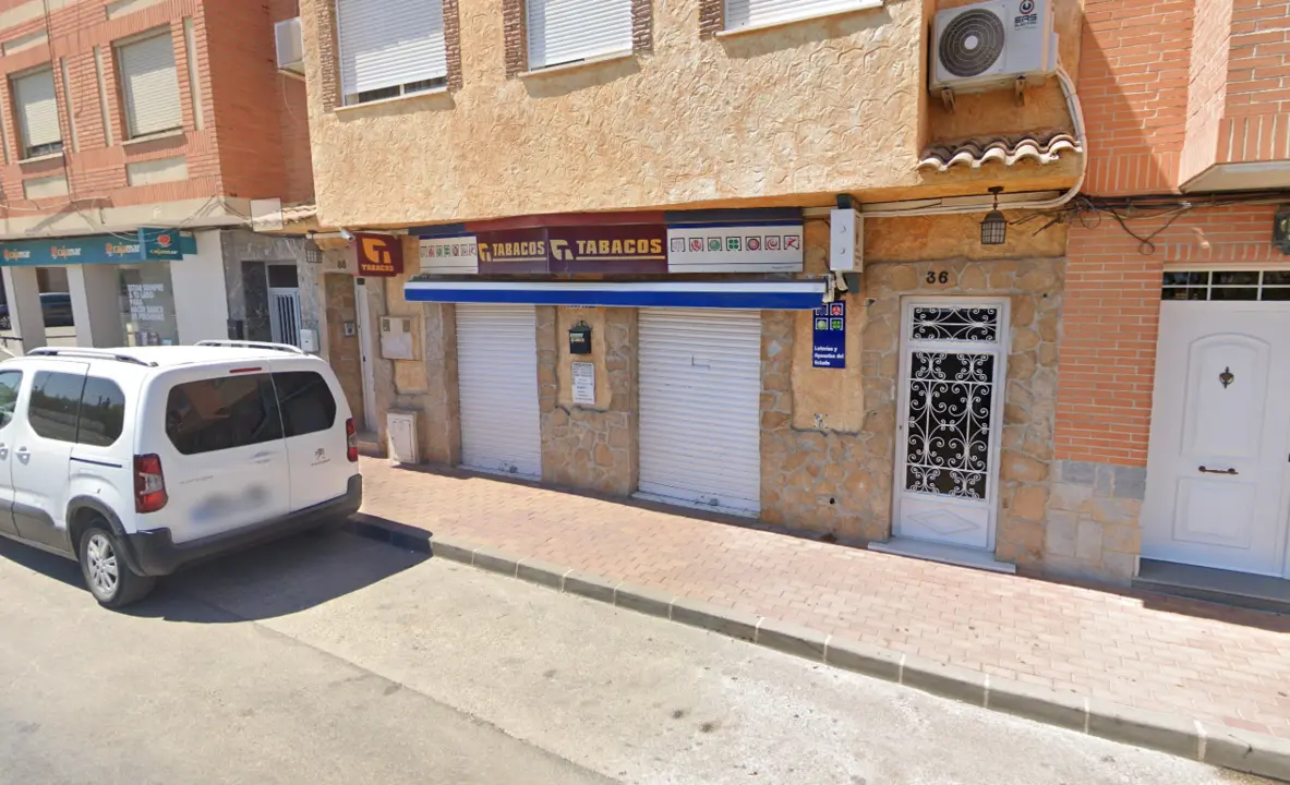Administraci&oacute;n de loter&iacute;a de Sangonera la Seca donde ha sido validado el boleto del agraciado de El Mill&oacute;n. | FOTO: GOOGLE
