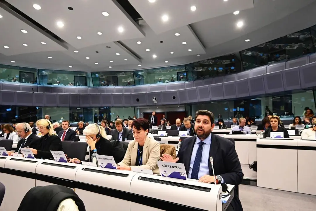 L&oacute;pez Miras participa en la sesi&oacute;n plenaria del Comit&eacute; Europeo de las Regiones (Foto: CARM)