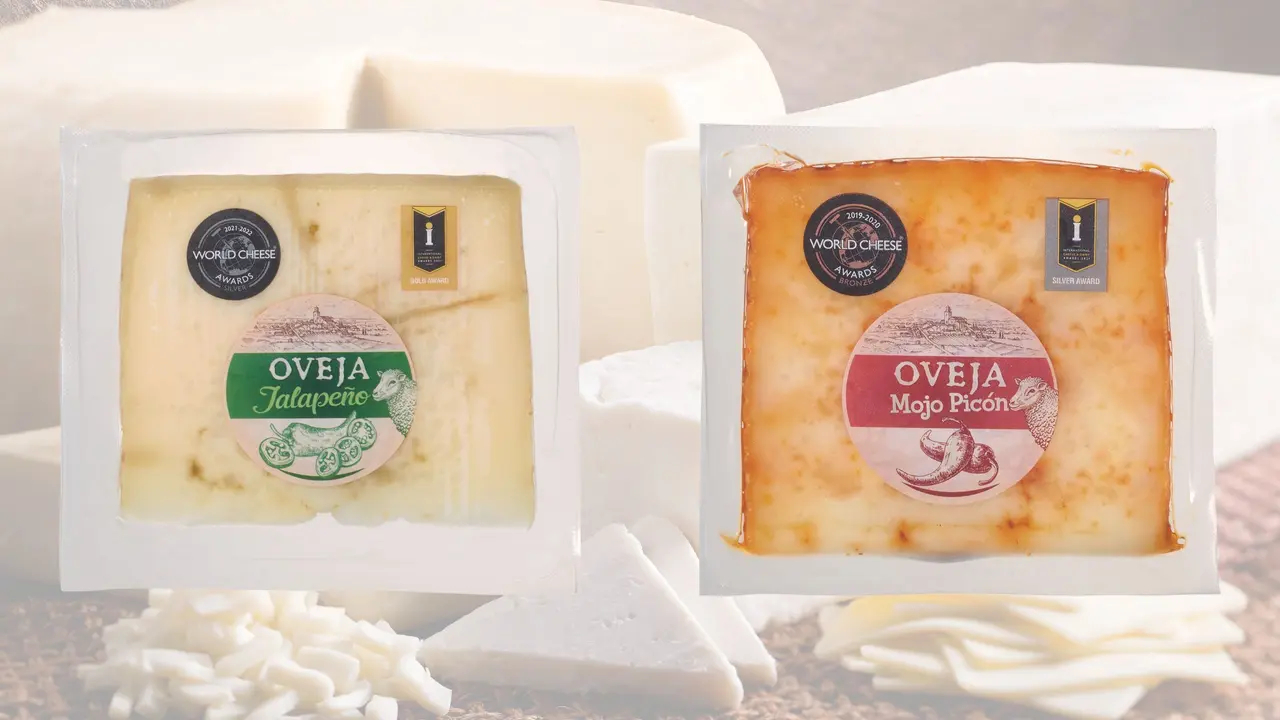 Cu&ntilde;as de queso de oveja variedades jalape&ntilde;o y mojo pic&oacute;n