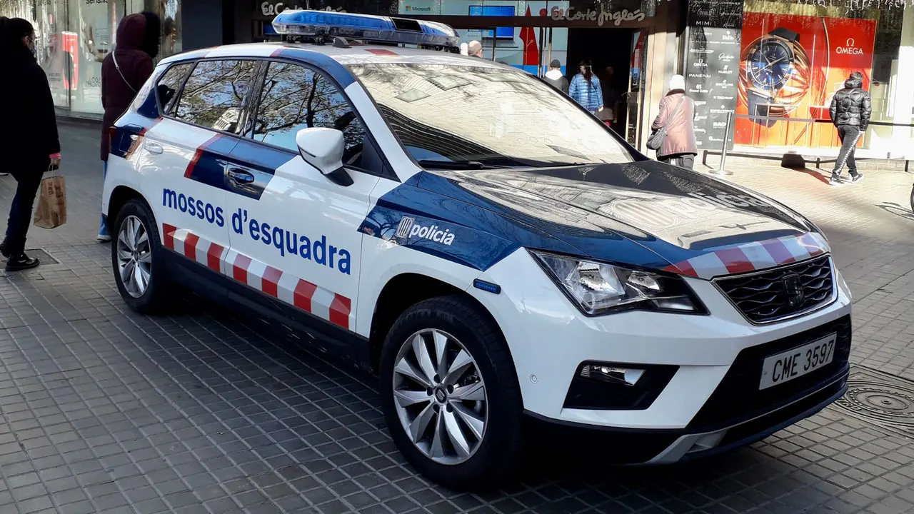 Veh&iacute;culo de los Mossos d'Esquadra
