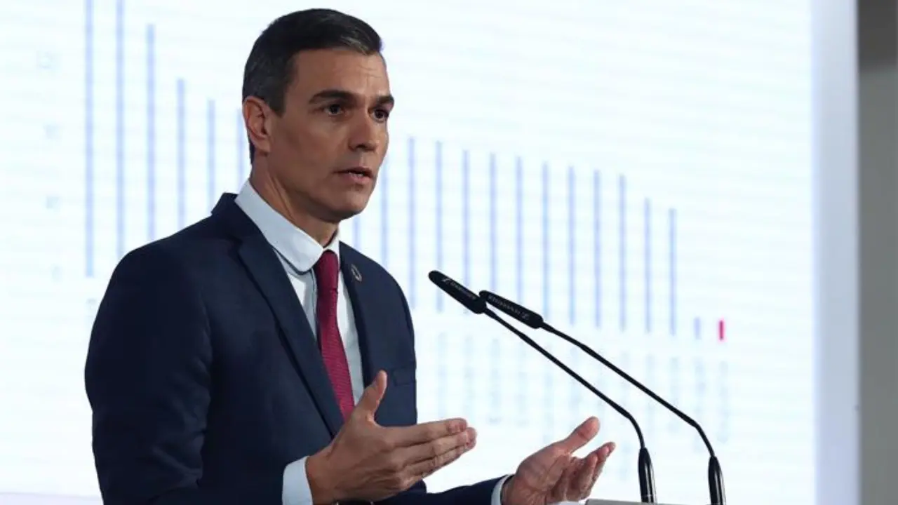 Pedro S&aacute;nchez, dando cuenta de las medidas (Foto: Pool Moncloa/Fernando Calvo)