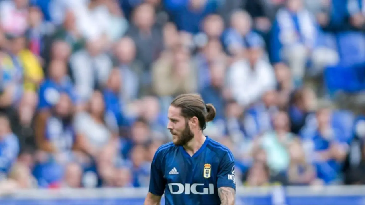 Miguel&oacute;n, en su etapa con el Oviedo