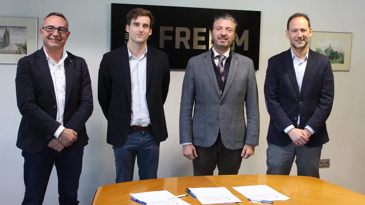 De izq. a der., Antonio Esp&iacute;n (Aremur), Guillermo Raga (I-DE), Alfonso Hern&aacute;ndez Zapata (FREMM) y Miguel &Aacute;ngel Cerd&aacute;n (Iberdrola)