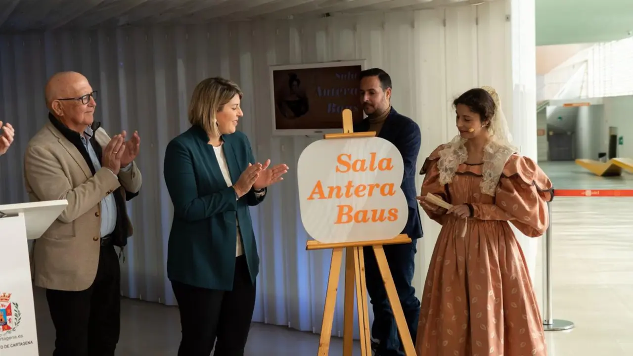 Presentaci&oacute;n de la sala Antera Baus en El Batel (Foto: Ayto CT)