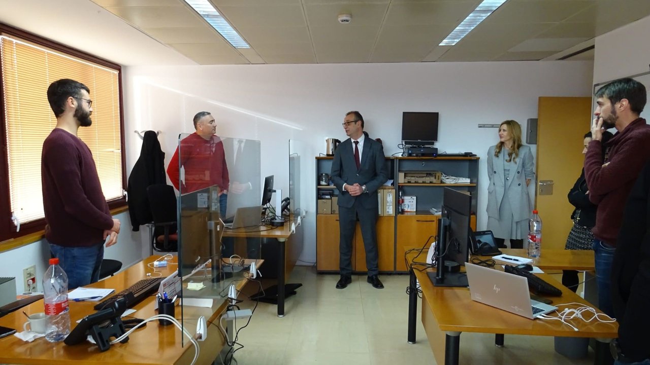 El consejero Víctor Marín visita el SEF para coordinar con su directora actuaciones en materia de educación y empleo