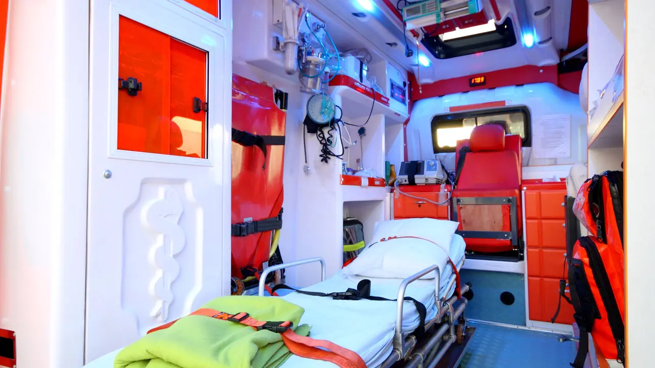 Fallece un camionero en una colisi&oacute;n en la autov&iacute;a A-33 a su paso por Abar&aacute;n