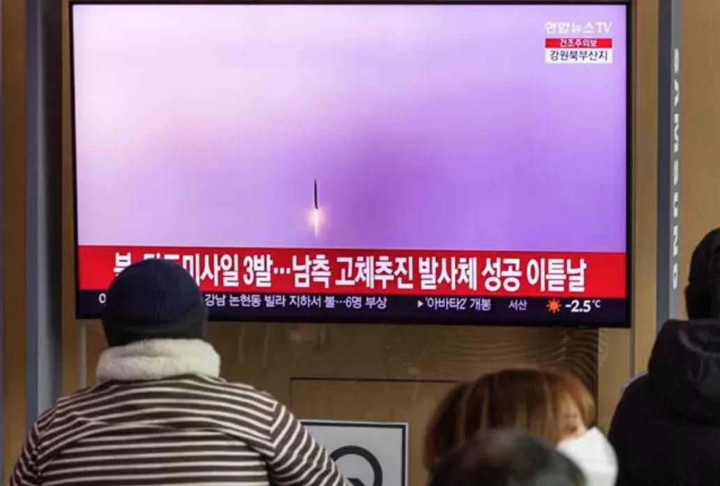 Imágenes de archivo del lanzamiento de un misil balístico surcoreano (foto:Europa Press)