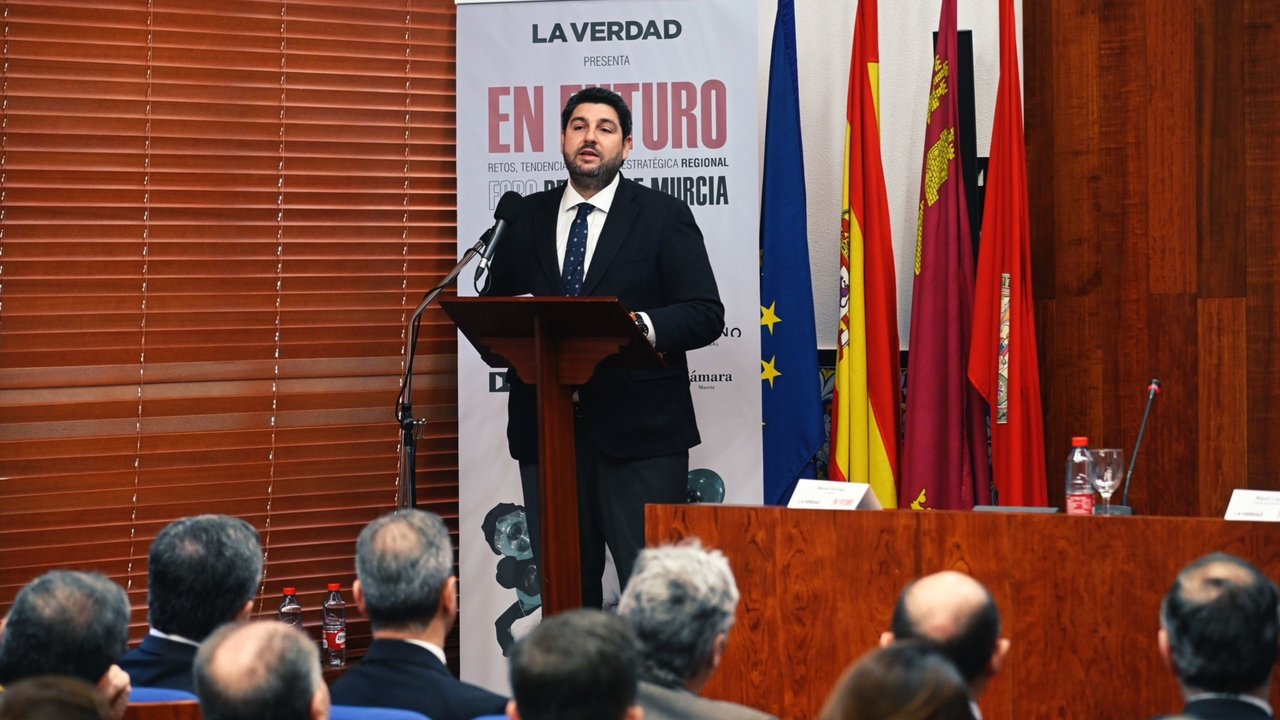 López Miras, durante el foro 'En Futuro: Región de Murcia', organizado por el diario La Verdad