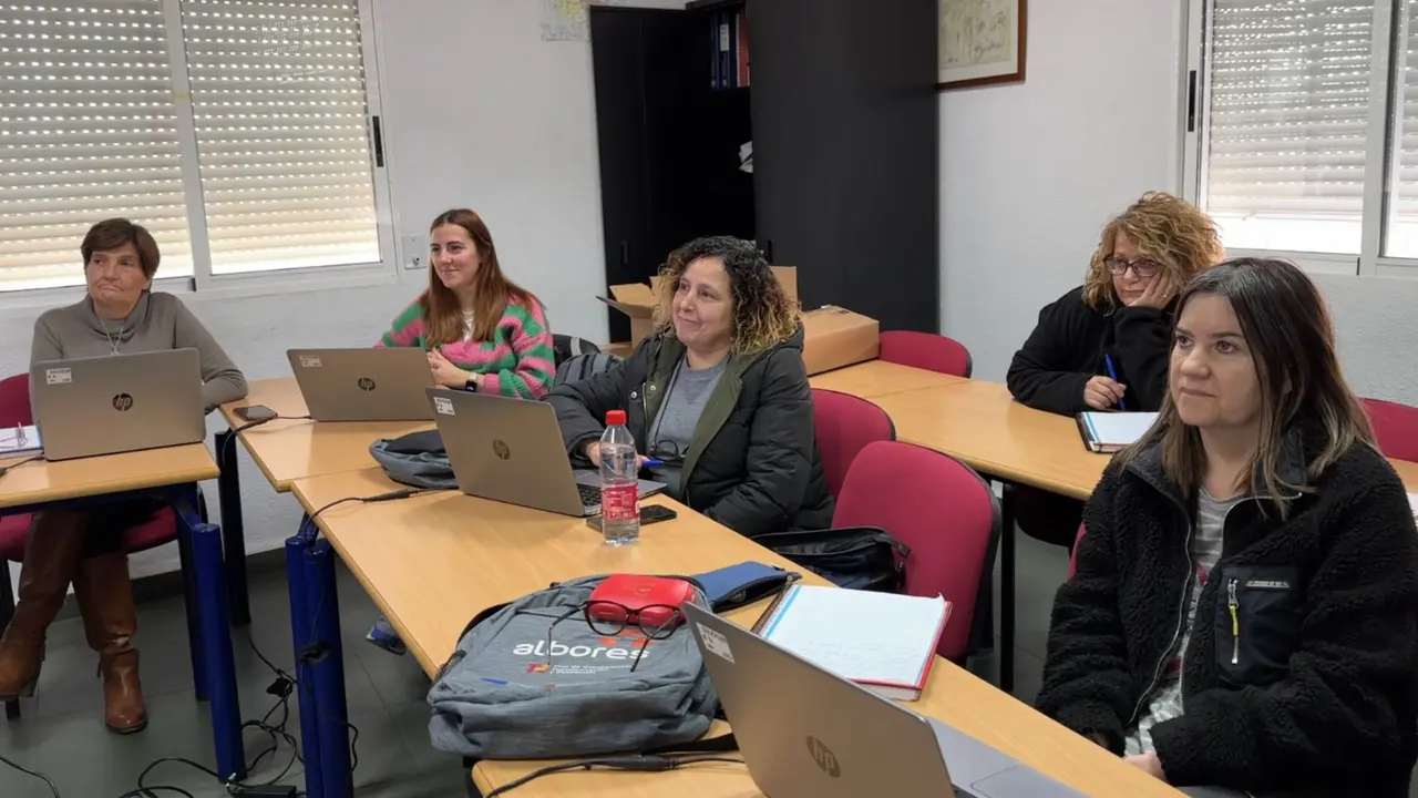 La Asociaci&oacute;n Albores y el Ayuntamiento de Ceut&iacute; utilizan Fondos Next Generation para lograr la inserci&oacute;n laboral de personas vulnerables, mujeres en su mayor&iacute;a