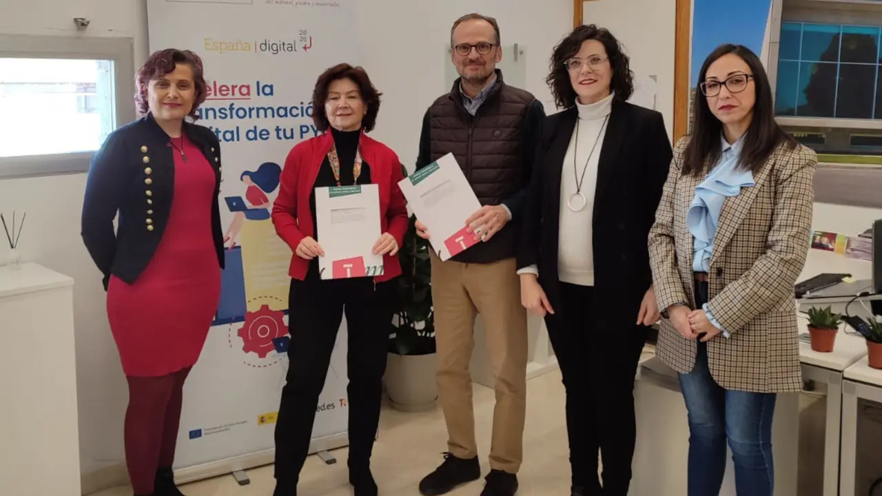 Firma de los convenios entre CTM&aacute;rmol, T-Organiza y Colabora Mujer
