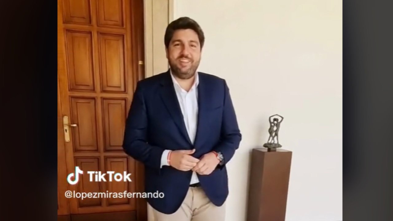 Captura de pantalla del primer vídeo de López Miras en TikTok