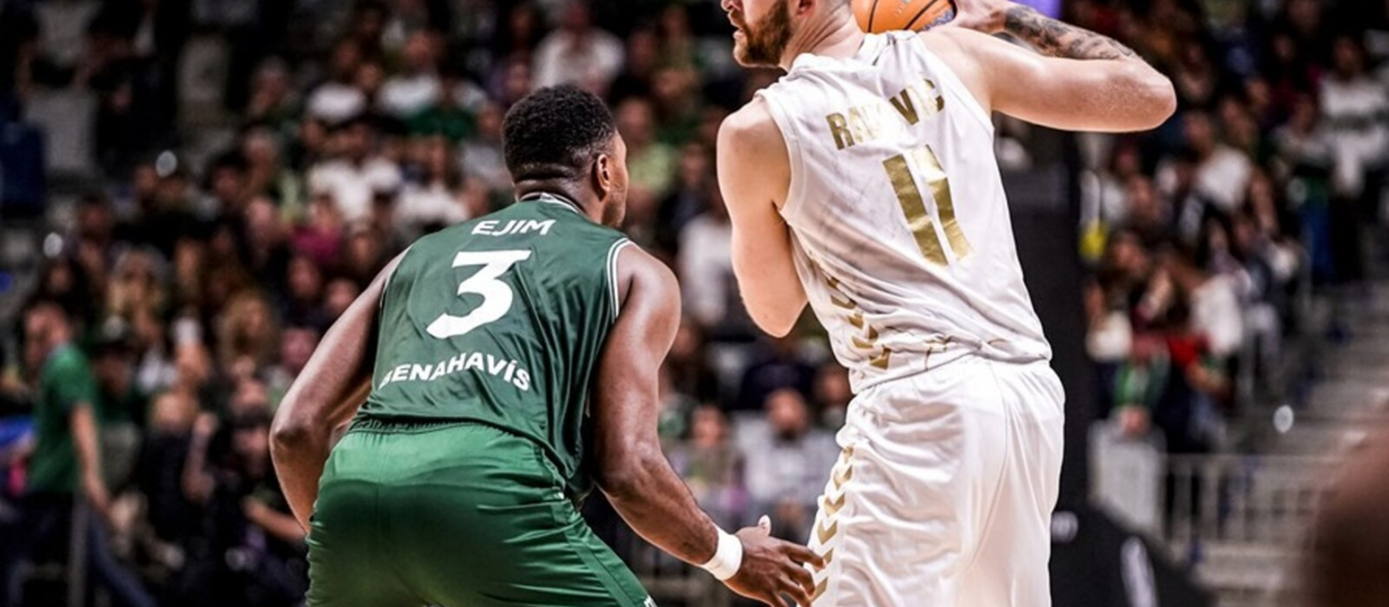 Imagen del partido entre Unicaja y UCAM Murcia CB de la Champions League de baloncesto (83-67)