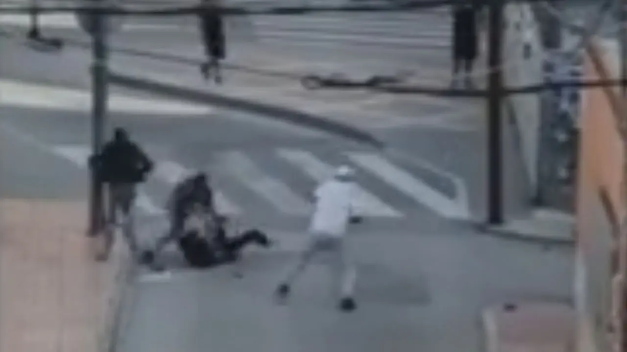 Brutal pelea en Mazarr&oacute;n