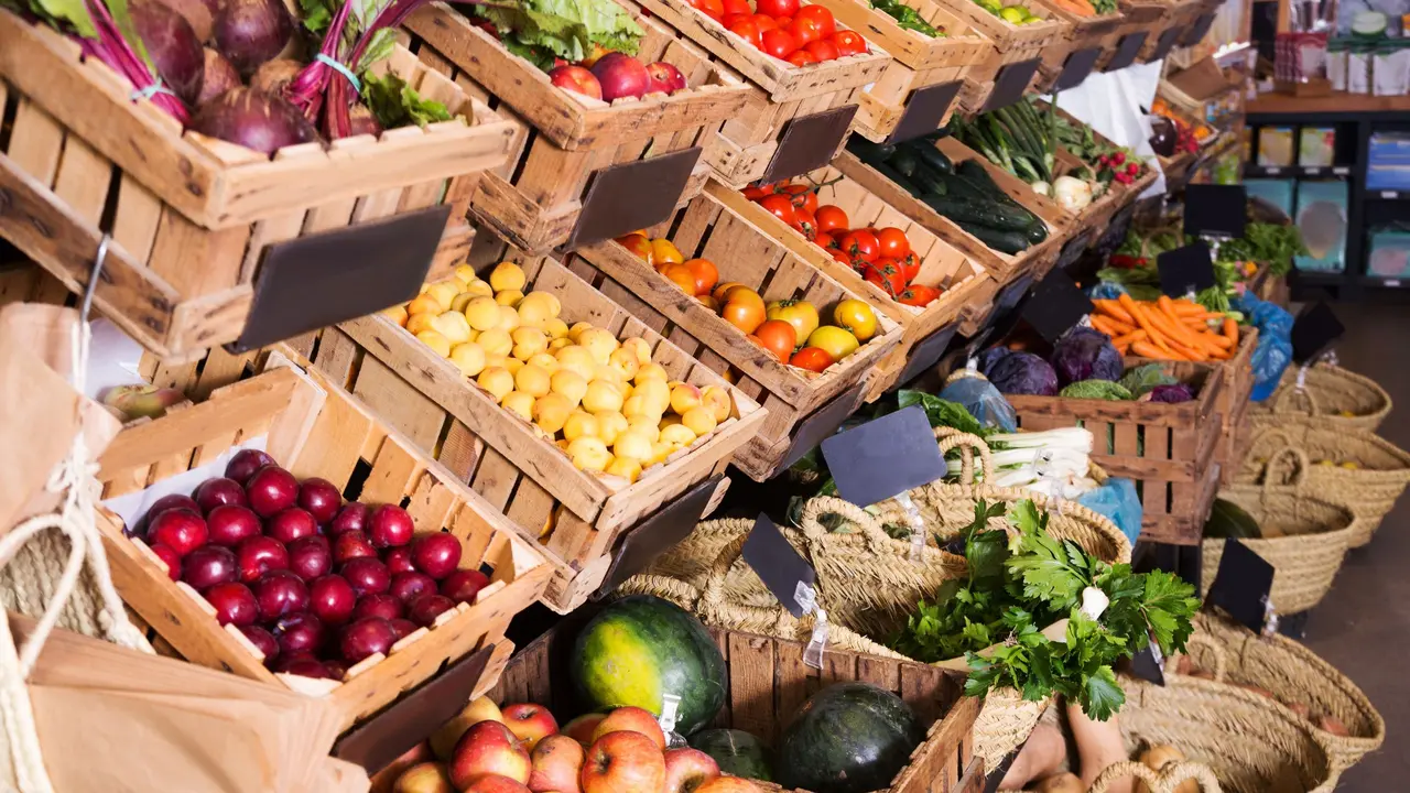 El IPC moder&oacute; su subida en marzo al 3,3% y los alimentos se encarecieron un 16,5%, una d&eacute;cima menos