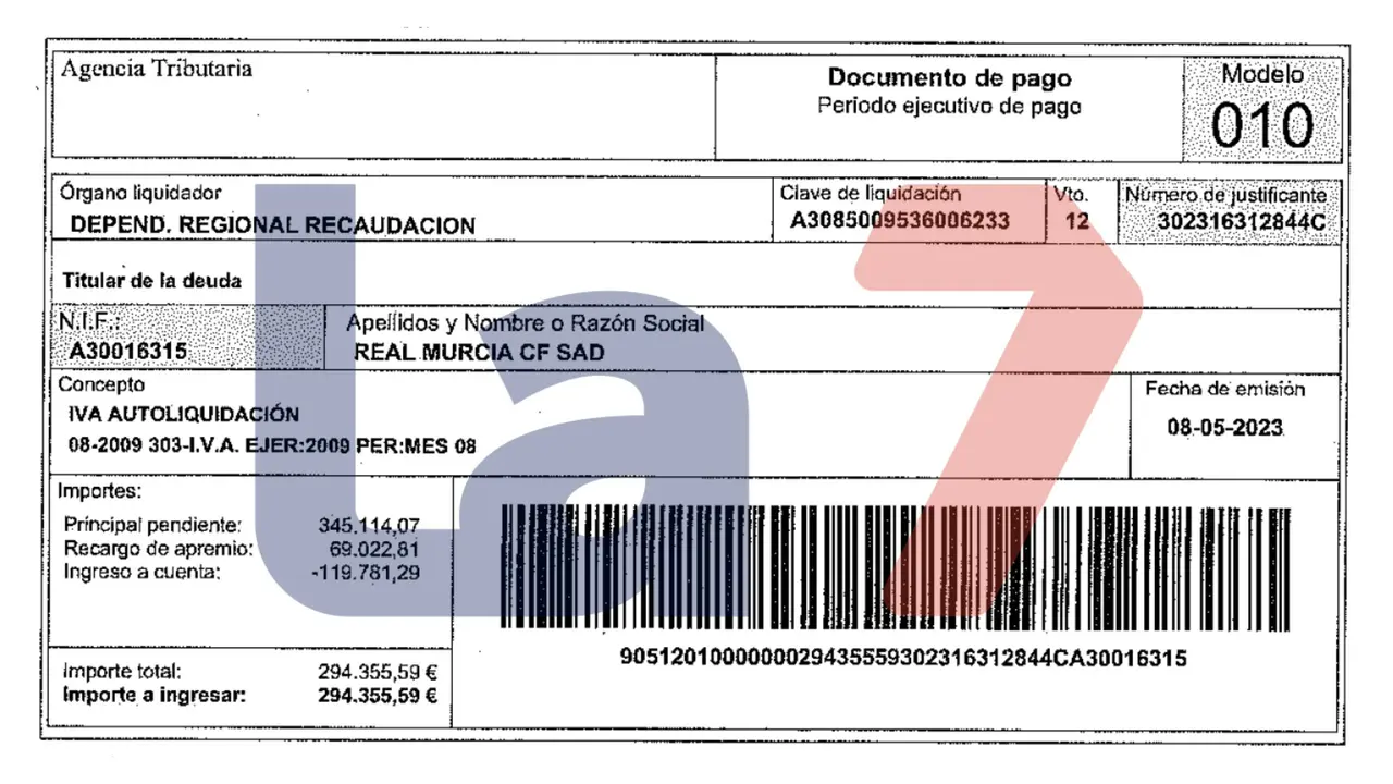 Uno de los recibos abonados por el Real Murcia. En total, en esta redacci&oacute;n constan una veintena de ellos de distintas cantidades.