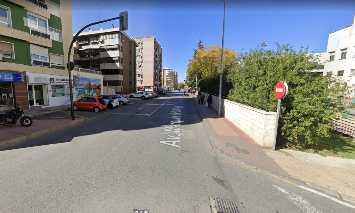 Avda. Marqu&eacute;s de los V&eacute;lez, a la altura del acceso a Urgencias del Hospital Morales Meseguer de Murcia (foto: Google)