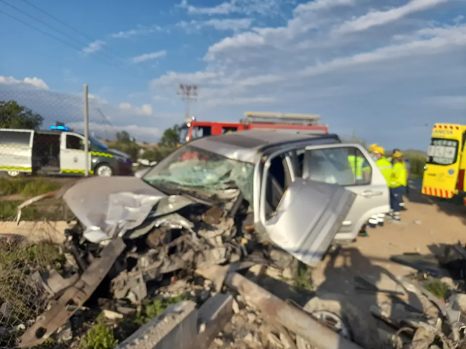 Veh&iacute;culo accidentado en Fuente &Aacute;lamo (foto: 112 Regi&oacute;n de Murcia)