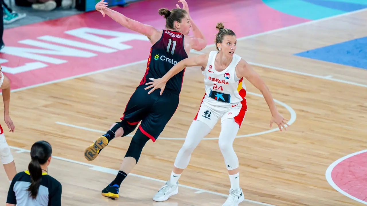Laura Gil, en un partido con la selecci&oacute;n espa&ntilde;ola