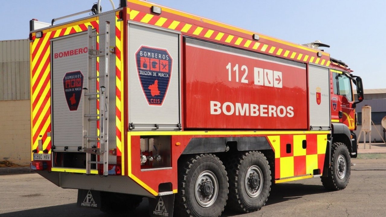 Vehículo de bomberos del Consorcio de Extinción de Incendios y Salvamento de la Región de Murcia (foto: CEIS)