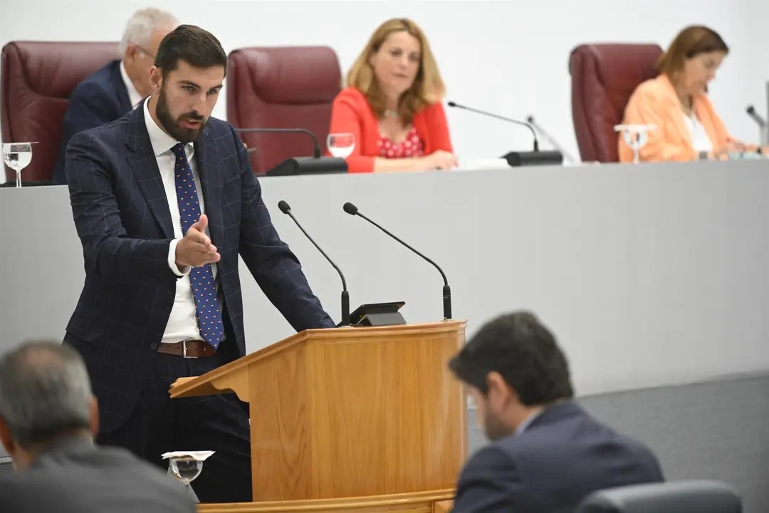 Jos&eacute; &Aacute;ngel Antelo durante su intervenci&oacute;n en el debate de investidura
