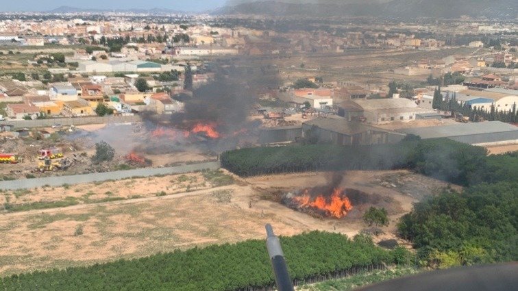 Imágenes del incendio registrado en Alcantarilla (foto: 112 Región de Murcia)