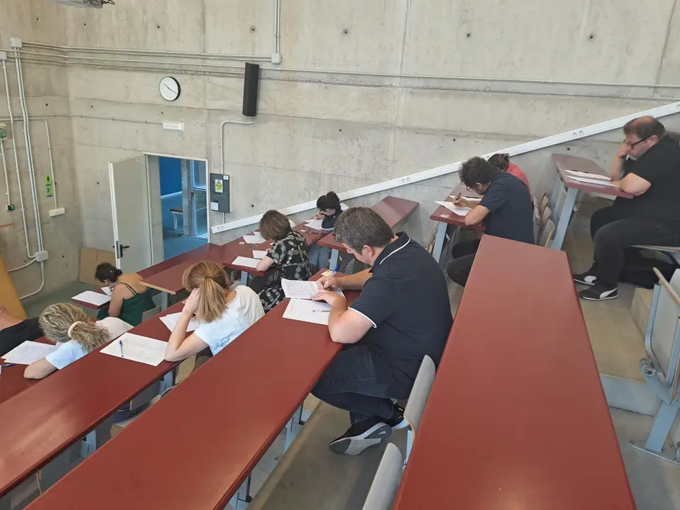 Imagen de los ex&aacute;menes de las oposiciones para profesor de Secundaria celebrados el pasado mes de junio de 2023 en la Regi&oacute;n de Murcia (foto: CARM)